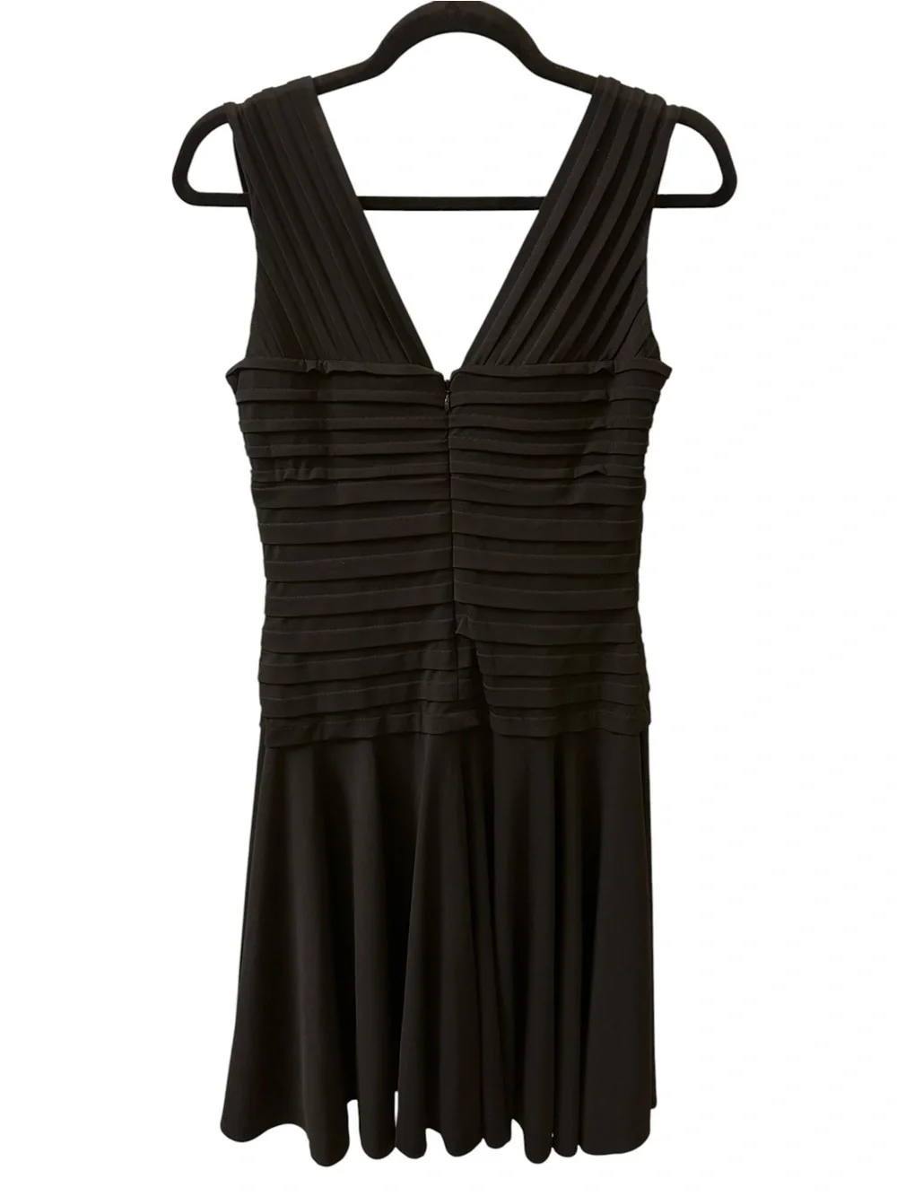 White House Black Market Black Pleated V-Neck Cocktail Dress size 6